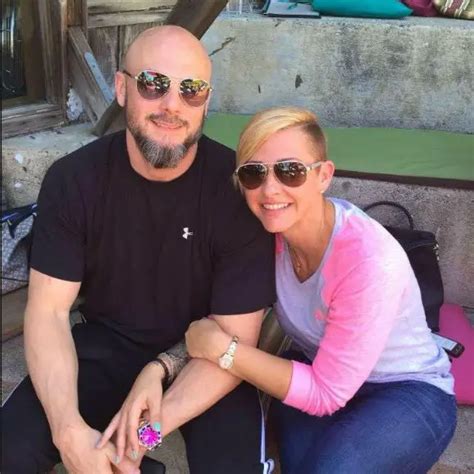 Christie Brimberry Beats Cancer At Age 44, Husband。